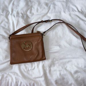 Small brown Michael Kors cross body